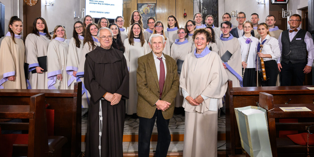 <span class="entry-title-primary">Elbúcsúzott a nagy család</span> <span class="entry-subtitle">Még kapható a Családi Kör novemberi száma – lapszemlénk következik</span>