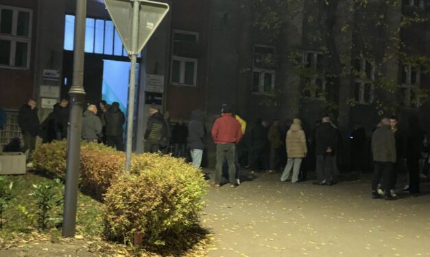 „Az újságírónők elleni támadás bizonyítja, hogy a bűnözők Szabadkán is a távozó rezsimet védik”