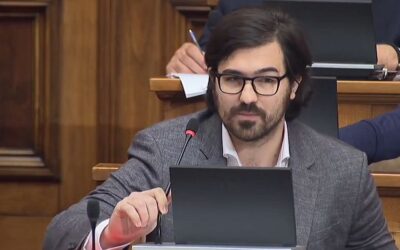 Milošević unokája visszaszólt a haladóknak: Legalább a koalíciós partnereik iránt tanúsítsanak méltóságot!