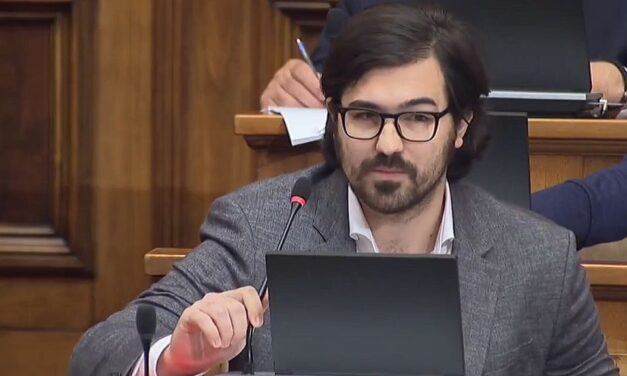 Milošević unokája visszaszólt a haladóknak: Legalább a koalíciós partnereik iránt tanúsítsanak méltóságot!