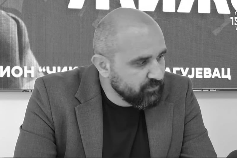 Tragédia a Szuperligában – a mérkőzésen esett össze és elhunyt az edző