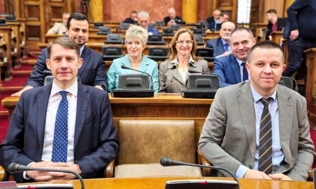 VMDK: A VMSZ politikai játszmája bénította meg a REM-et