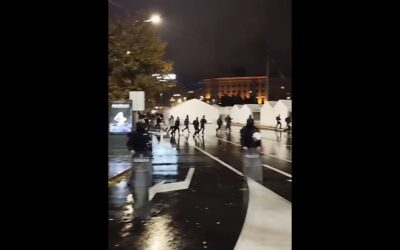 Egymásnak estek Ćacilend sátorlakói (Videó)