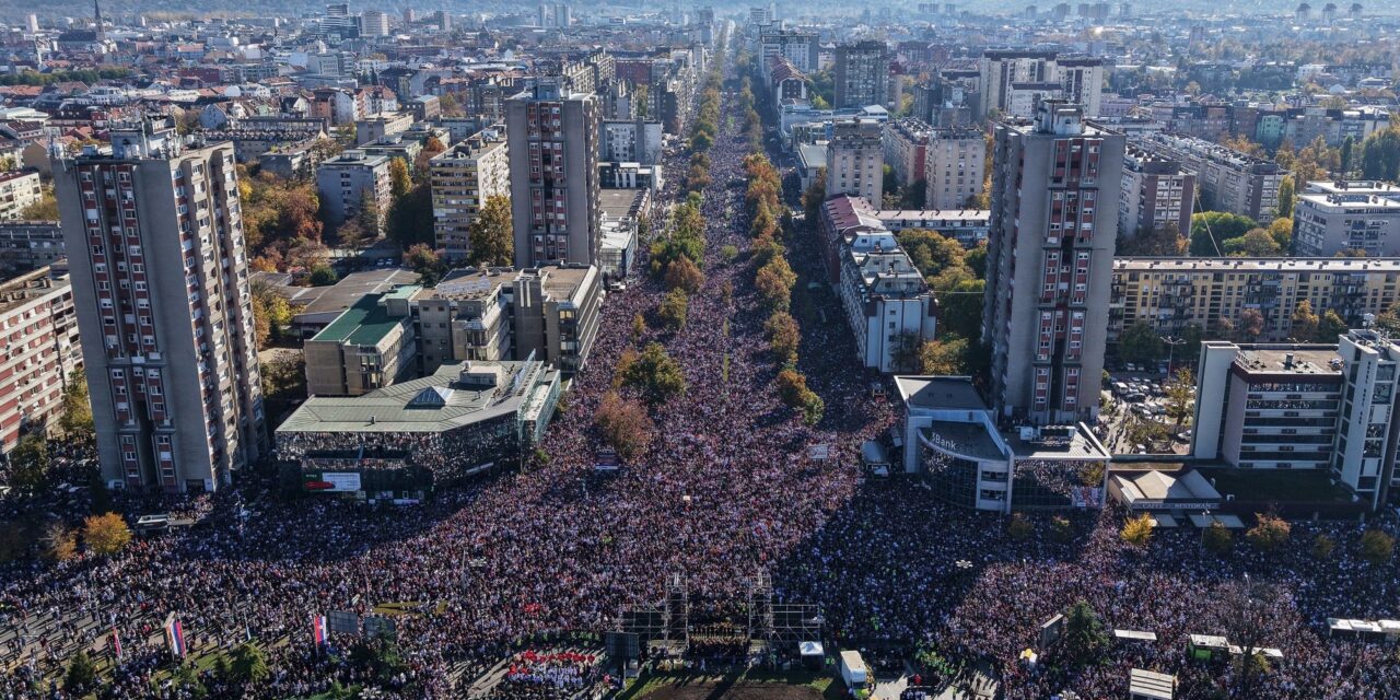 Világsajtó az újvidéki megemlékezésről: A baleset, ami a korrupció szimbólumává vált