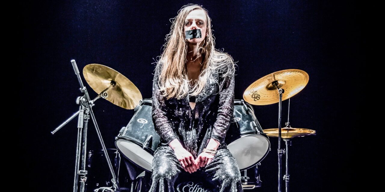 Decemberben három bemutatóval is várja közönségét az Újvidéki Színház