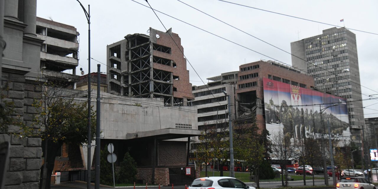 <span class="entry-title-primary">Békaemberek jelentek meg Nagybecskereken</span> <span class="entry-subtitle">De itt járt James Bond is</span>