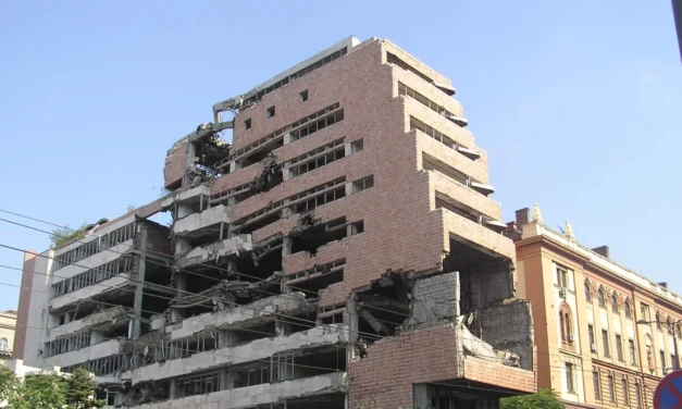 A Vezérkar épületéről Grenell és Mali állapodott meg?