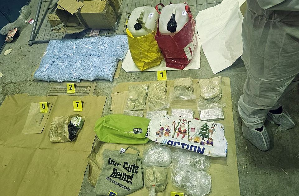 Nagy mennyiségű kábítószert találtak Horgoson egy kamionban