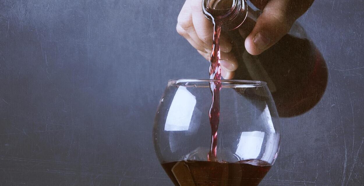 A poharak szerepe: több, mint egyszerű konyhai eszköz