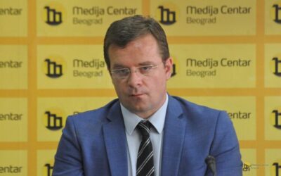 Szabadlábon védekezhet a letartóztatott ügyvéd