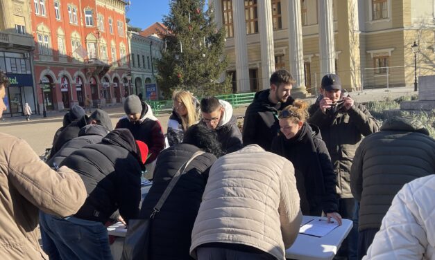 Milyen nyilatkozatot tesz, ha aláír az egyetemistáknak?