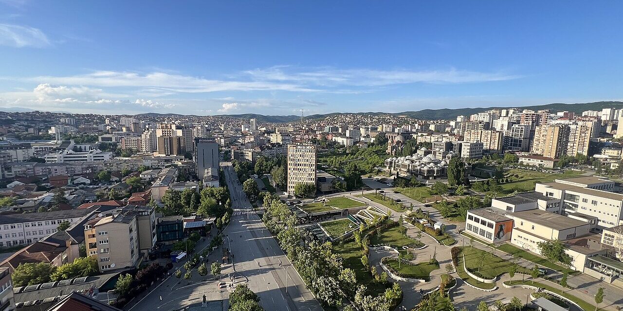 <span class="entry-title-primary">Előrehozott választás Koszovóban</span> <span class="entry-subtitle">Belgrád a Szerb Lista kisebbségi pártot támogatja</span>