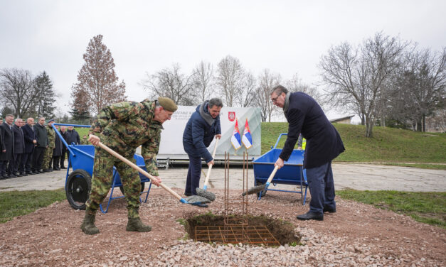 Letették az új Vezérkari épület alapkövét Banjicán