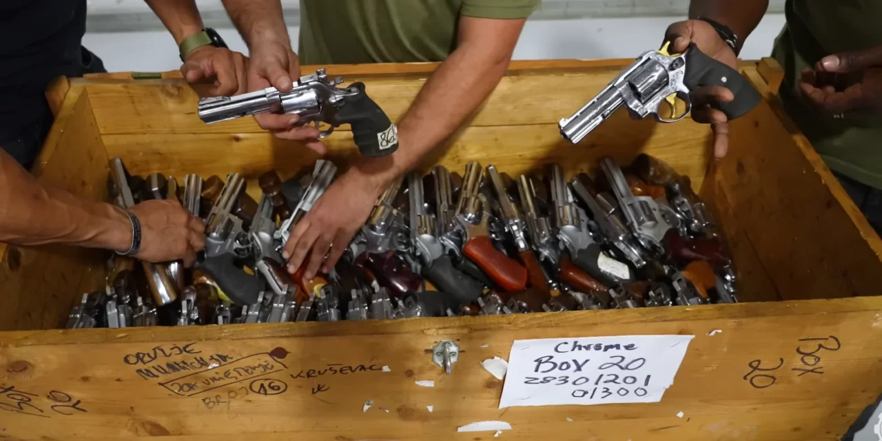 BIRN: Szerb rendőrségi fegyverek kerültek az Egyesült Államokba