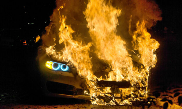 Az ügyész felgyújtott autója – Pásztor nem kommentálta, Nágel elítéli