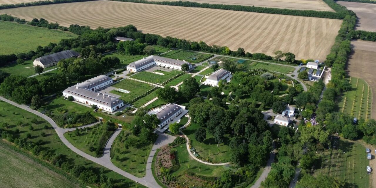 Komornyiklakás és csillagvizsgáló – ezek is szerepelnek Hatvanpuszta eredeti terveiben