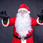 Robin Hoodként raboltak a Mikulások egy élelmiszerboltban (videóval)