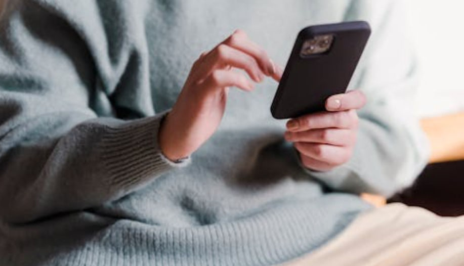 Digitális közösségek új szokásai a képernyő előtt