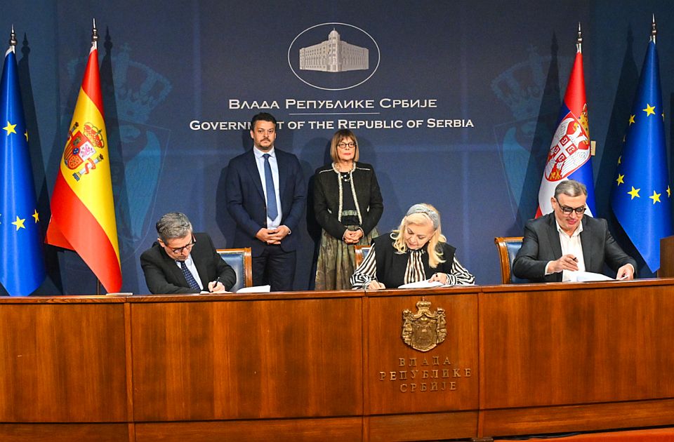 Aláírták a szerződést a palánkai Duna-híd építéséről