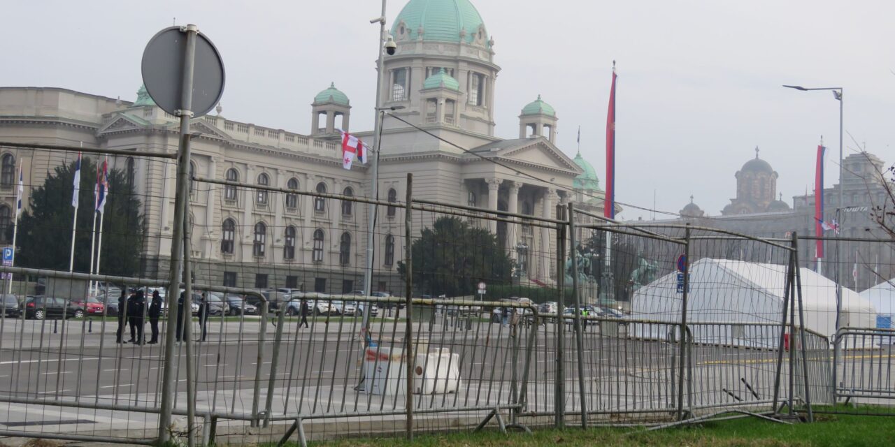 <span class="entry-title-primary">A hatalom sátortábora a főváros szívében – béke poraira</span> <span class="entry-subtitle">(2025. március 6.–2026. január 4.)</span>