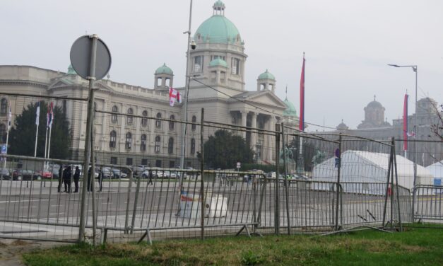 <span class="entry-title-primary">A hatalom sátortábora a főváros szívében – béke poraira</span> <span class="entry-subtitle">(2025. március 6.–2026. január 4.)</span>