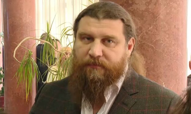 Alpolgármester lett az újságíróra támadó személy