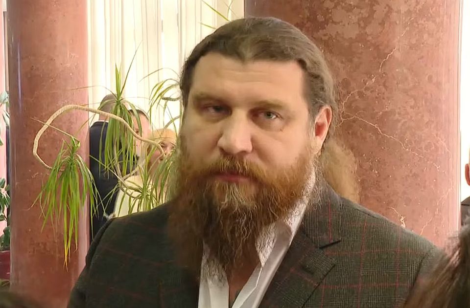 Alpolgármester lett az újságíróra támadó személy