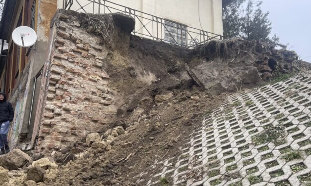 Leomlott a fal egy része a szabadkai aluljárónál (Fotók)