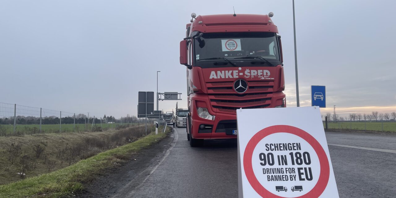 <span class="entry-title-primary">Tizenöt határátkelőn mintegy 75 ezer kamion áll és vár a helyzet rendezésére</span> <span class="entry-subtitle">A tartós blokád komoly gazdasági problémákat hozhat</span>