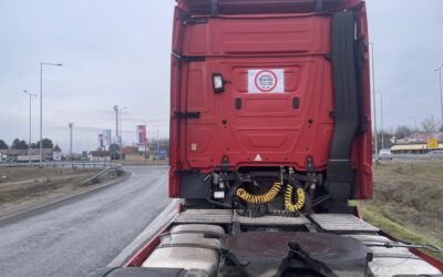 Továbbra is letartóztatják és kiutasítják a szerb kamionsofőröket az EU egyes országaiban Most is tartanak a tárgyalások, de nem tudni kell-e mind a 29 ország beleegyezése, hogy alkalmazni is kezdjék a megállapodást