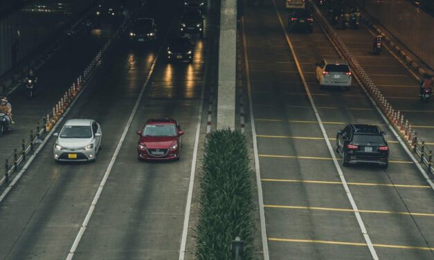 Közlekedési balesetek jogi megítélése: hol húzódnak a határok?