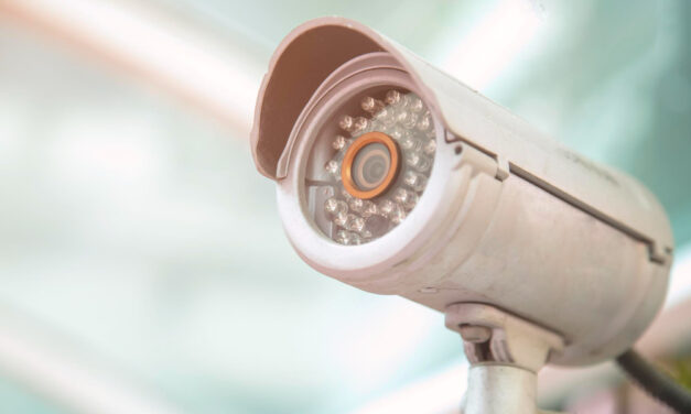 Ellenzéki politikust vertek meg