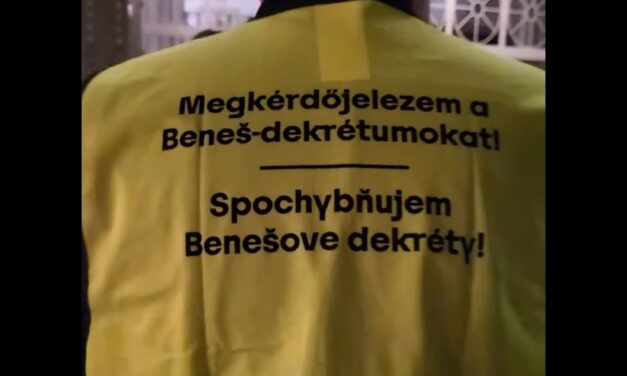 A Beneš-dekrétumok miatt tüntettek Pozsonyban, Orosz Örs szlovákiai magyar politikust elvitték a rendőrök