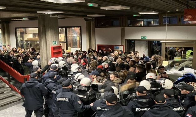 A professzor feljelentést tett a rendőri beavatkozás miatt