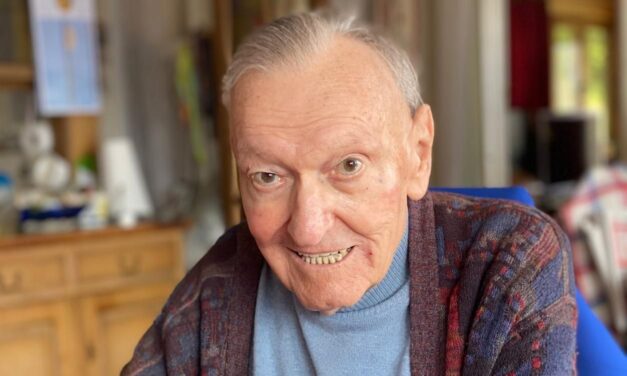 Meghalt Erich von Däniken