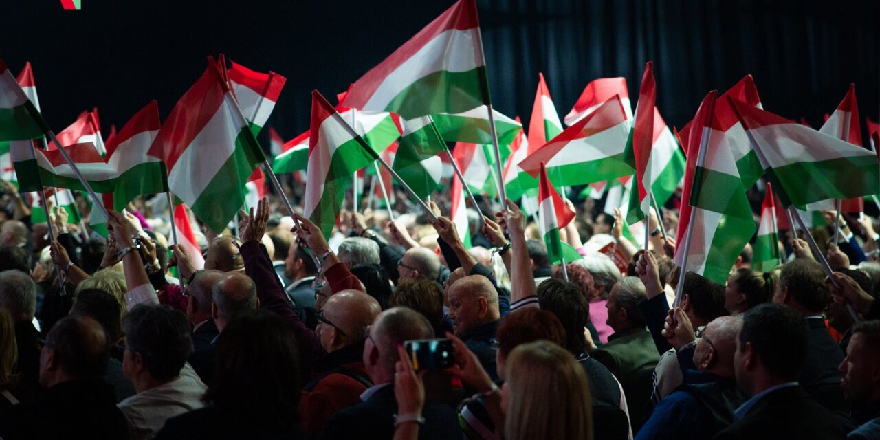 <span class="entry-title-primary">Biztos választás, nix ugribugri</span> <span class="entry-subtitle">A Fidesz választási szlogenjét domainként lefoglalta Magyar Péter, amit 5 milliárd forintért hajlandó átengedni Orbán Viktoréknak</span>