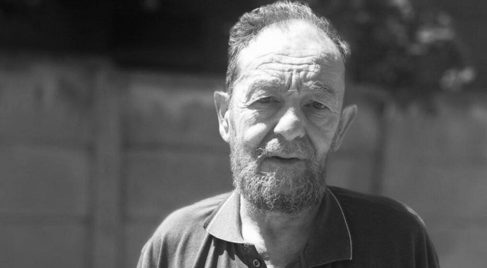 Elhunyt Hadzsy János