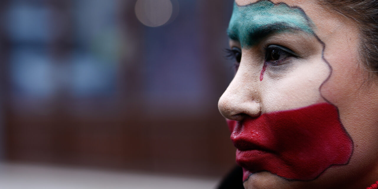 Már több mint 500 halottja lehet az iráni tüntetéseknek
