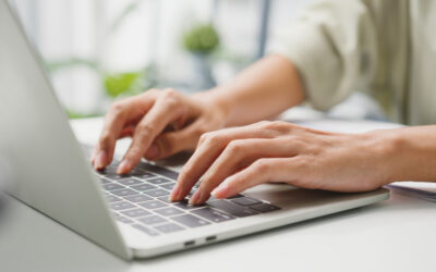 Büntetnék a tiszteletlenséget az online térben is