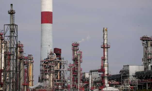 A pancsovai finomító már szállít a kutakra