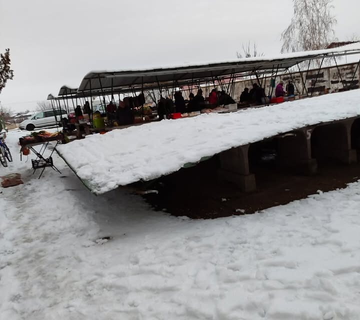 <span class="entry-title-primary">Leszakadt a bácsföldvári piac tetőszerkezetének egy része</span> <span class="entry-subtitle">Állítólag a közelmúltban újították fel</span>