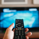 Nem drágul a tv-illeték – egyre többen kaphatnak minimálbért a köztelevízióban