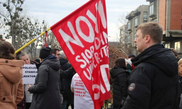 A kibővített szenátus többségének a neve szerepel a haladók támogatóinak a listáján