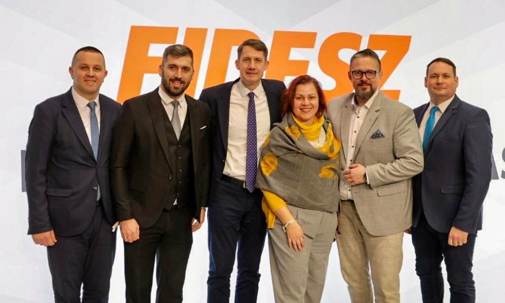 <span class="entry-title-primary">Pásztor: Nem mindegy, hogy Magyarországnak milyen kormánya lesz a jövőben</span> <span class="entry-subtitle">„A vajdasági magyarok mindent megtesznek, hogy Orbán Viktor maradjon a miniszterelnök”</span>