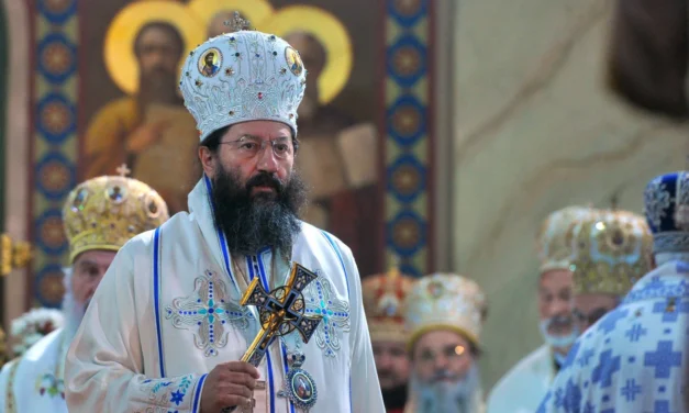Leváltották az ortodox metropolitát a diákok melletti kiállása miatt