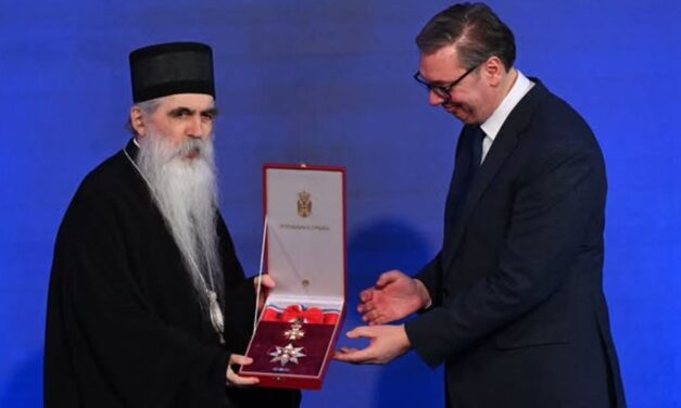 Őket tüntette ki Vučić az államiság napján