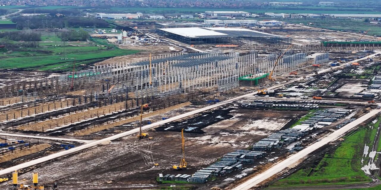 Meghalt egy munkás a szegedi BYD-gyár építkezésén