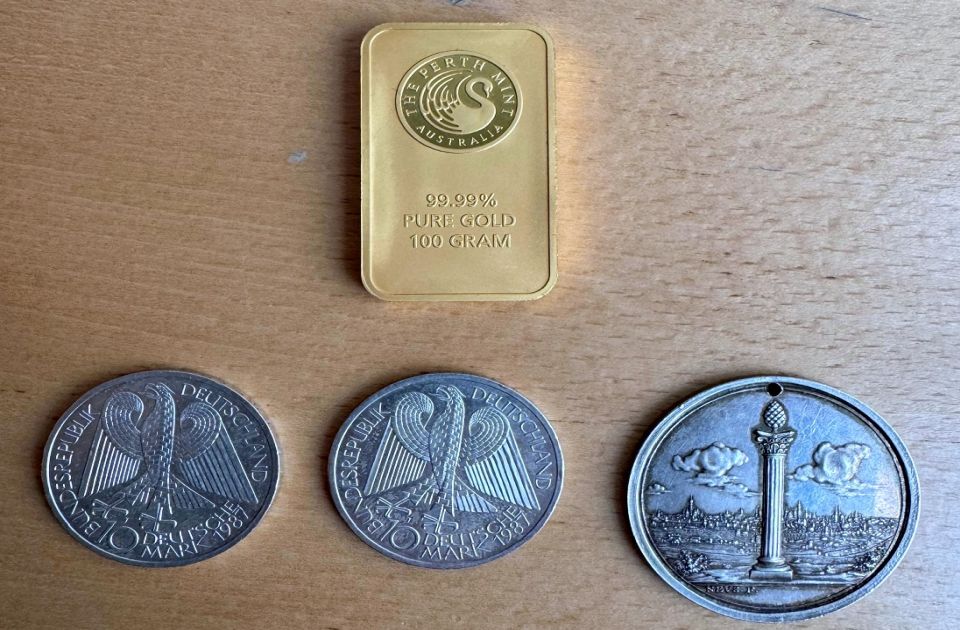 Lebuktak az ékszercsempészek