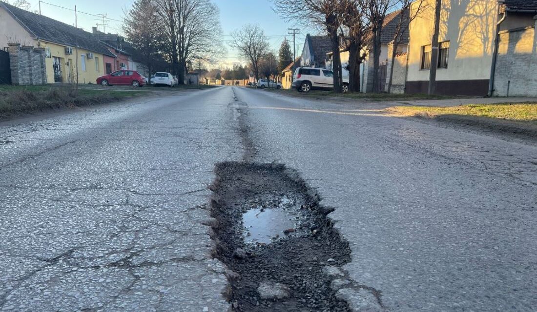 Számoljuk össze közösen Szabadka kátyúit