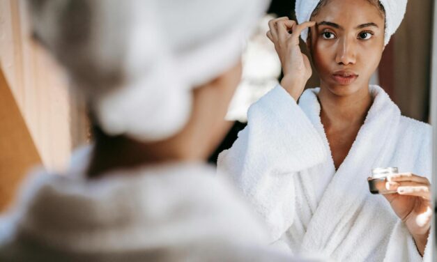 Mitől alakulnak ki a tág pórusok, és miért fontos a hidratálás?